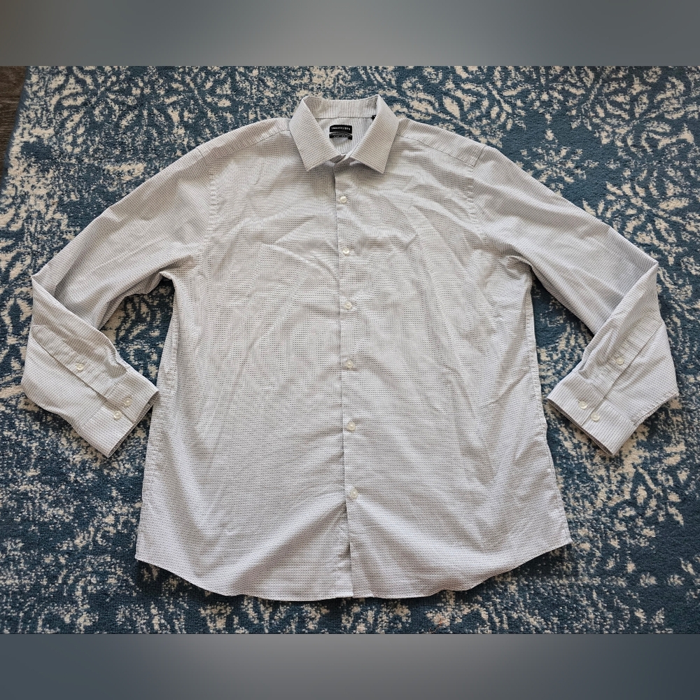 Men's Van Heusen White Button-Up Shirt